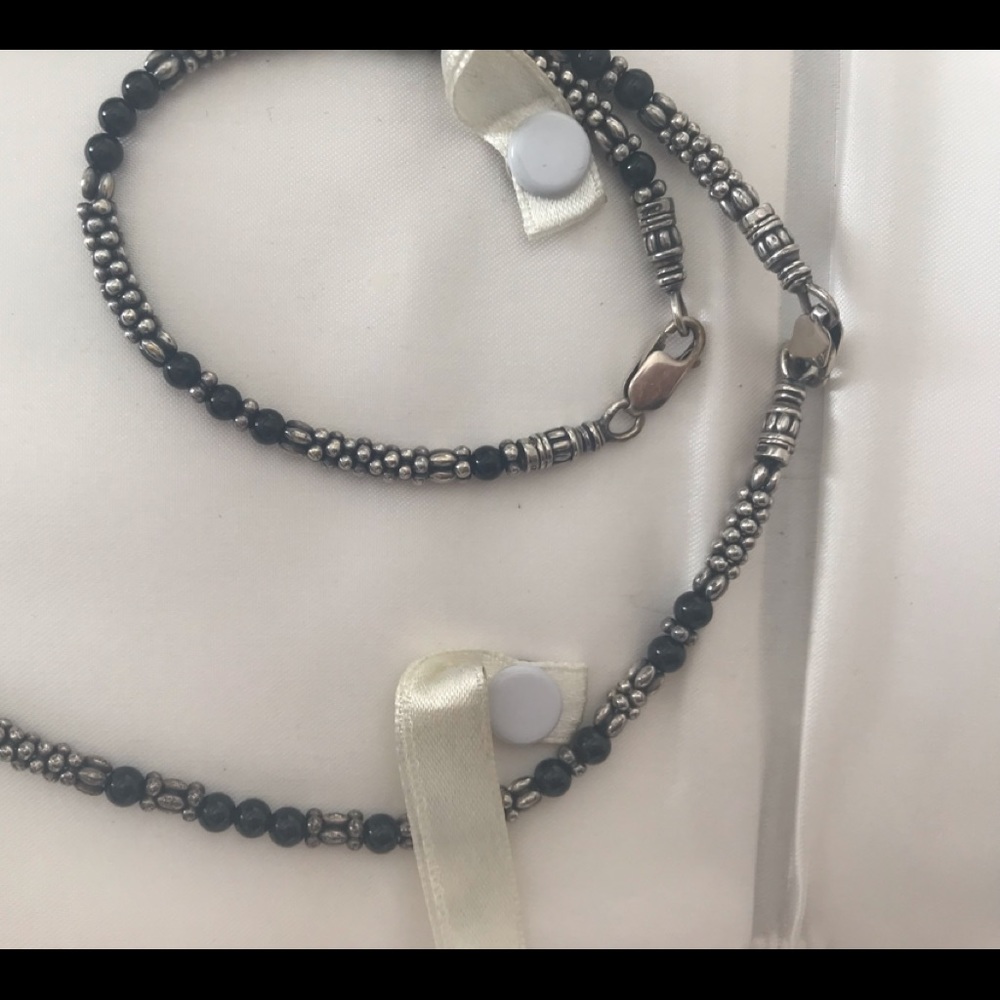 Necklace and bracelet set
